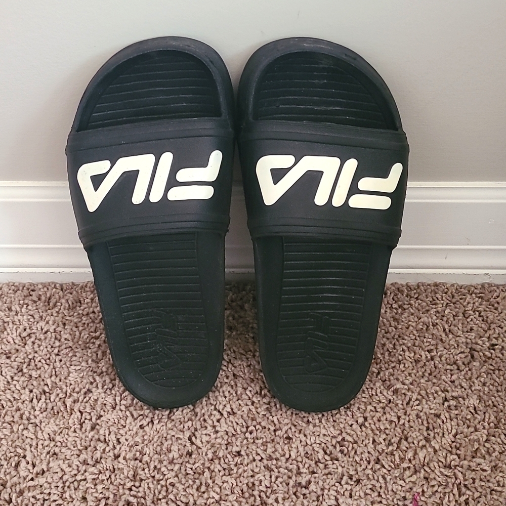 Fila sandals